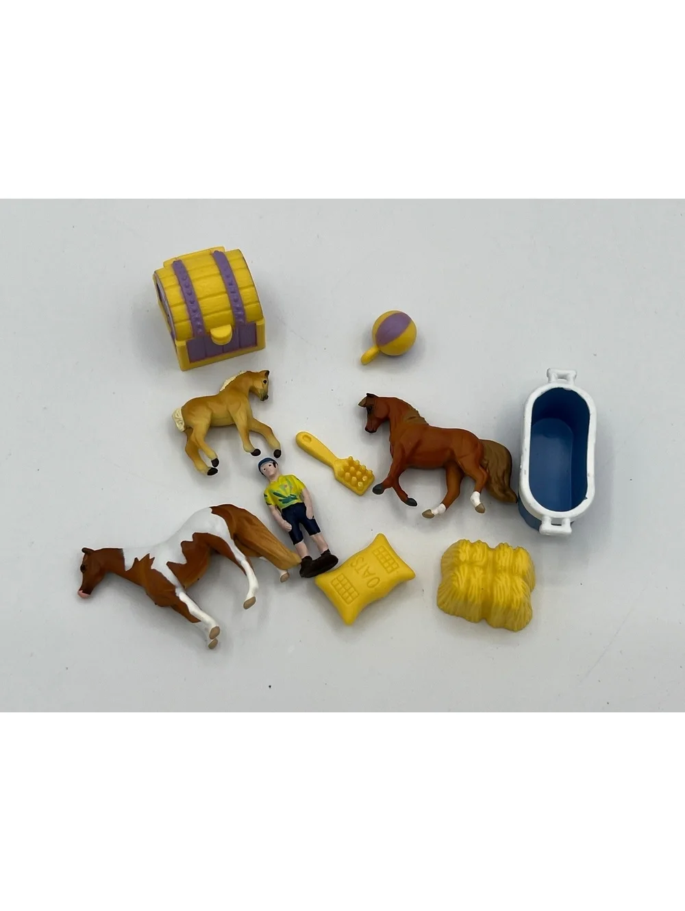Retired Breyer Mini Whinnies Tropical Paradise Fold Out Barn #300103